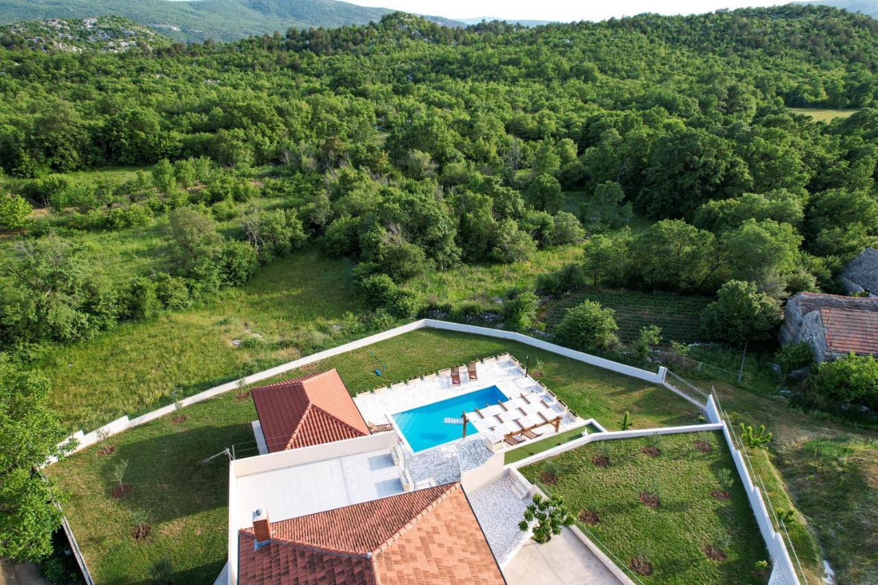 Villa Gorana For 10 With Large Private Pool Sutina Exterior photo